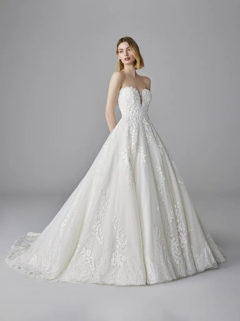 remi Pronovias